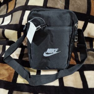 Bolsa Crossbody Nike Negra