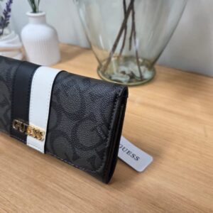 Cartera Guess Negra con Franja Blanca